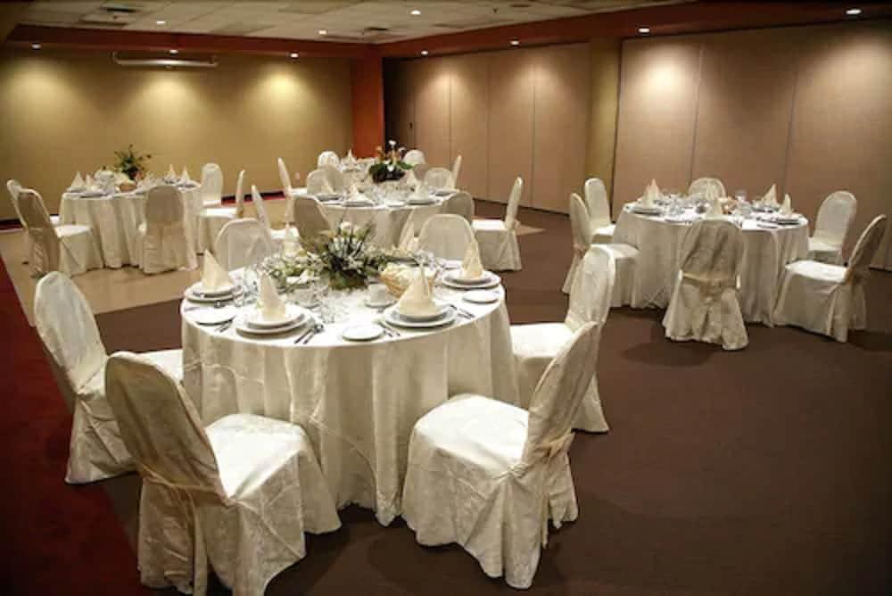 Hotel Universel Alma Ngoại thất bức ảnh